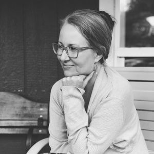 Meet your Posher, Yolande